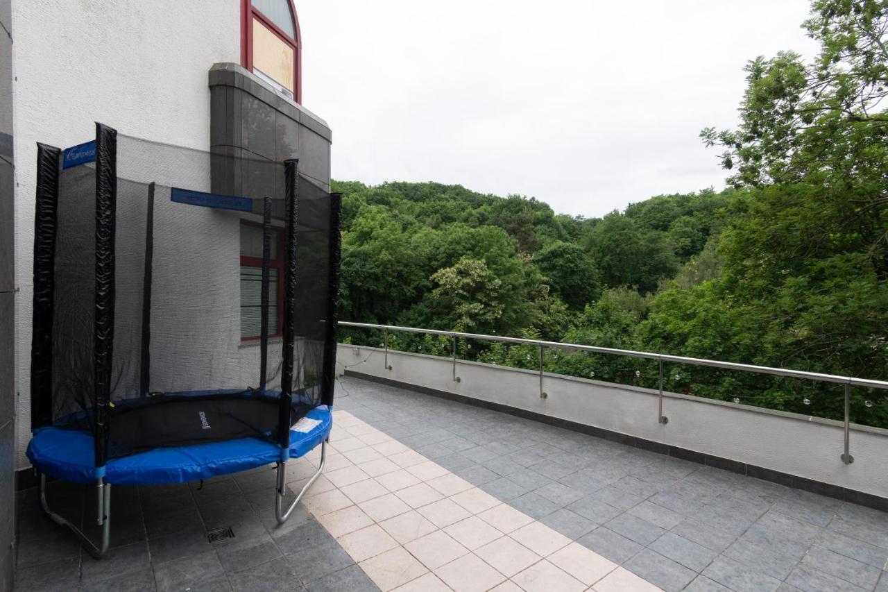 Unique Apartment With Private Pool, Cinema, Spa Prague Exterior photo